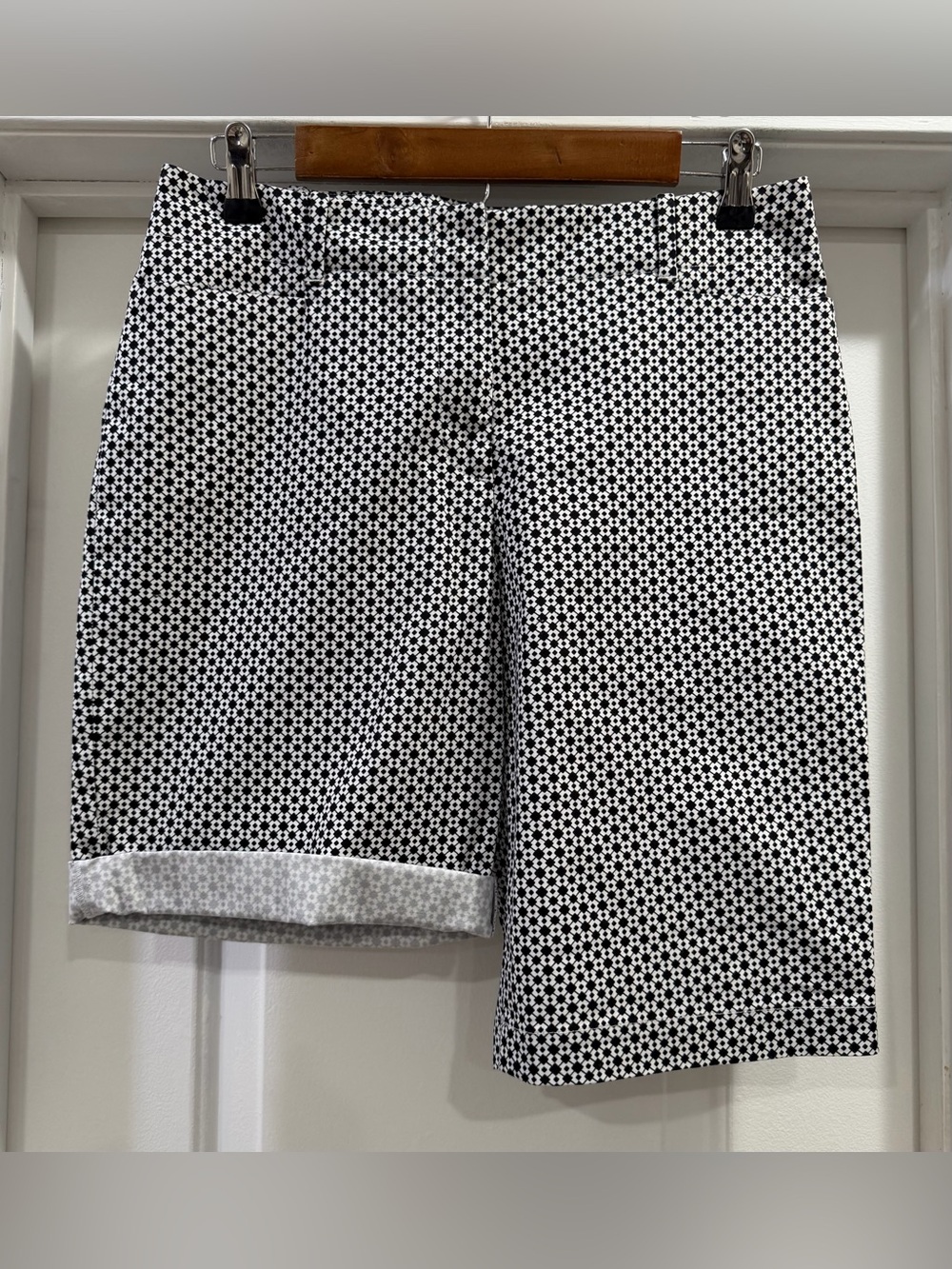 Talbots Black and White Geometric Chino Shorts Size 6